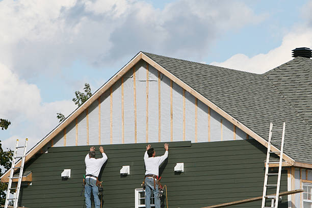 Professional Siding Installation technician working in Sapphire, NC